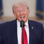 Trump revela por que cancelou viagem de representantes para negociação com Irã