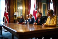 Guerra no Oriente Médio: mais de 40 países pedem ao Irã a 'reabertura imediata' de Ormuz