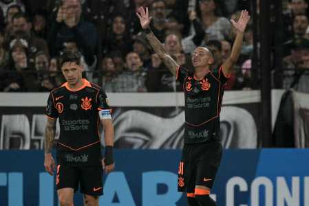 Kayke anotou o primeiro gol do Corinthians contra o Platense