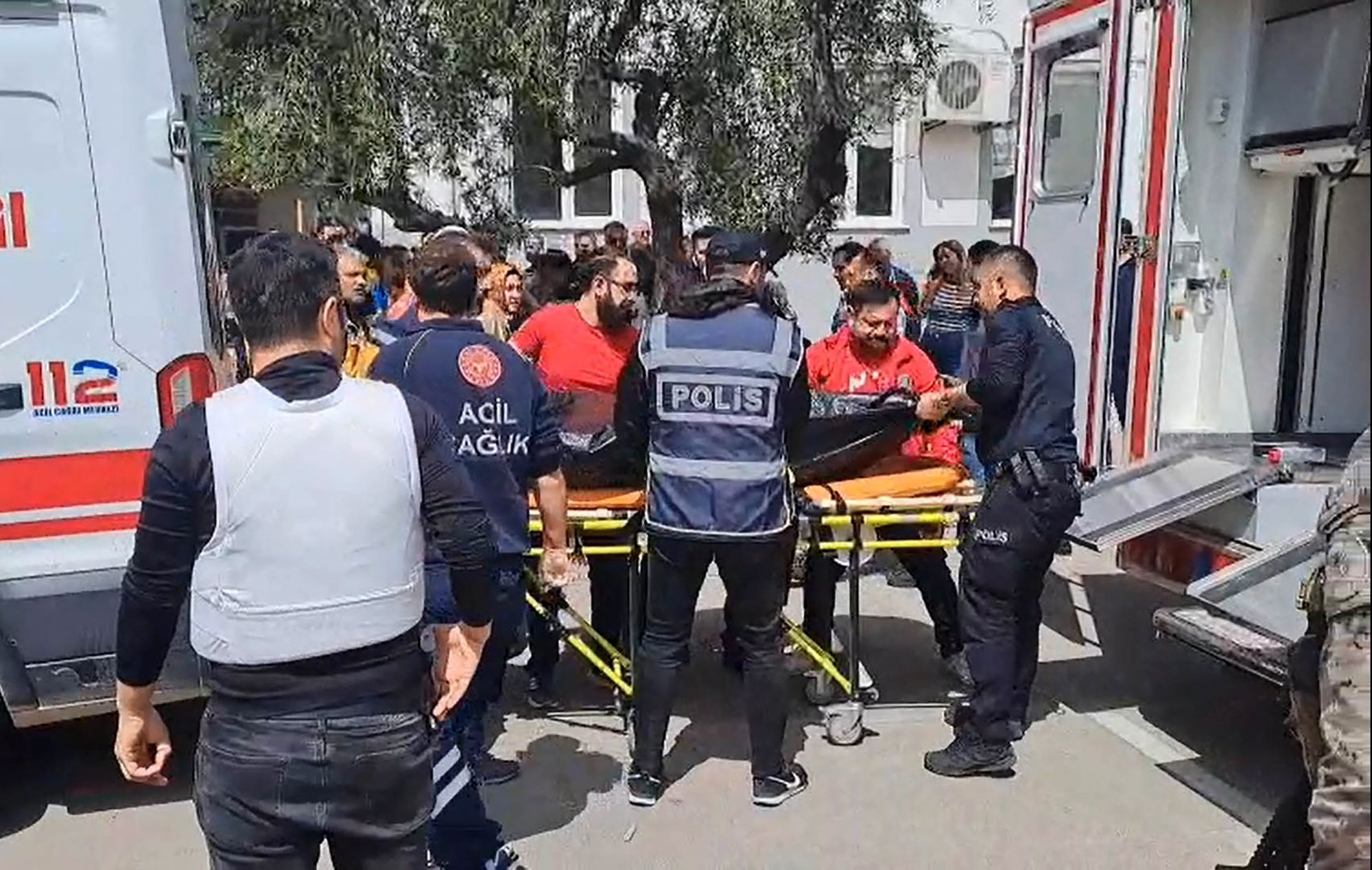 Aluno de 13 anos mata nove em novo tiroteio em escola na Turquia
