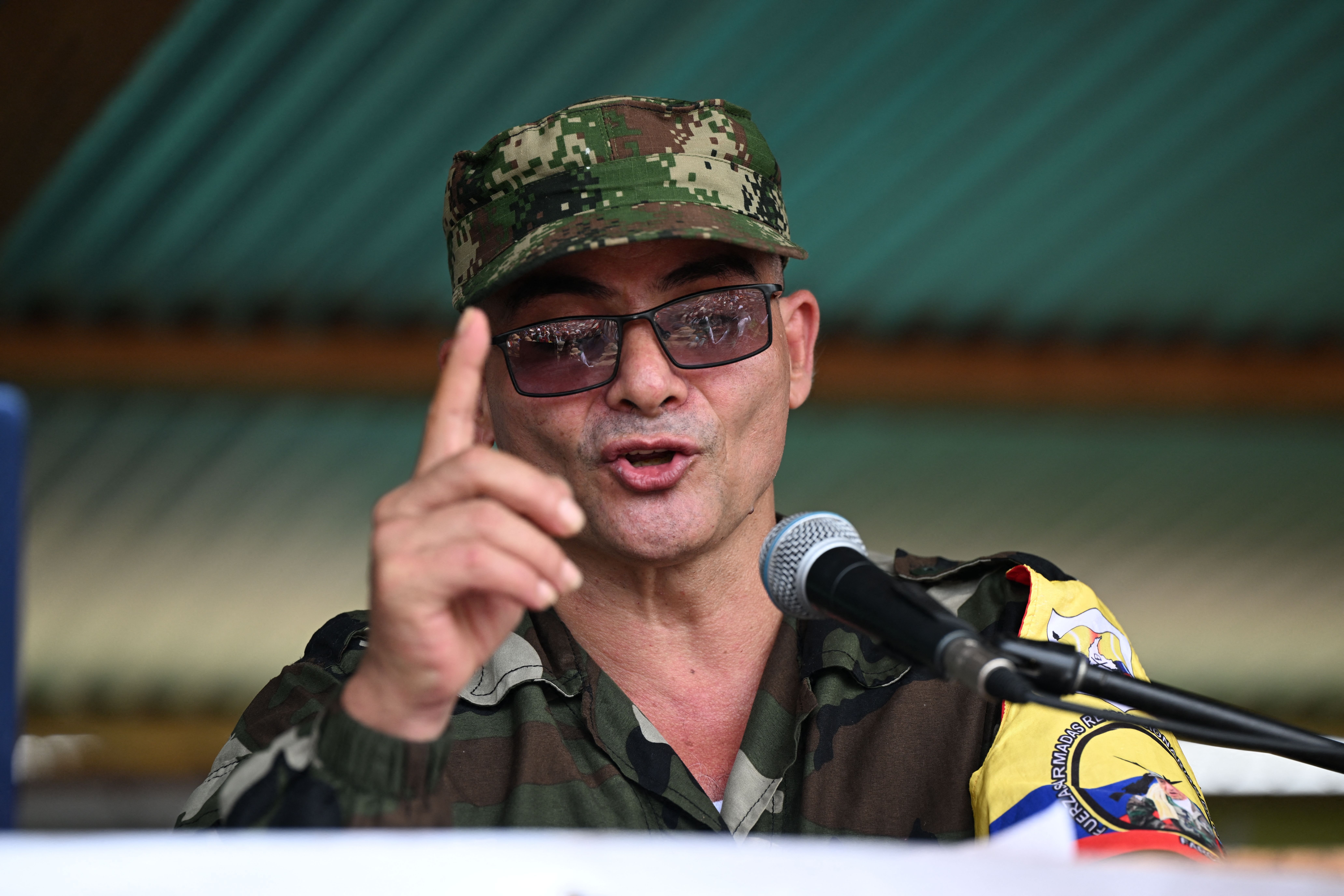 Saiba quem é Iván Mordisco, responsável pelos ataques na Colômbia
