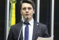 Deputado contrata ‘milícia digital’ para atacar governo e adversários políticos