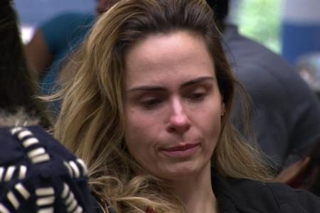 Ana Paula Renault chora no BBB 26