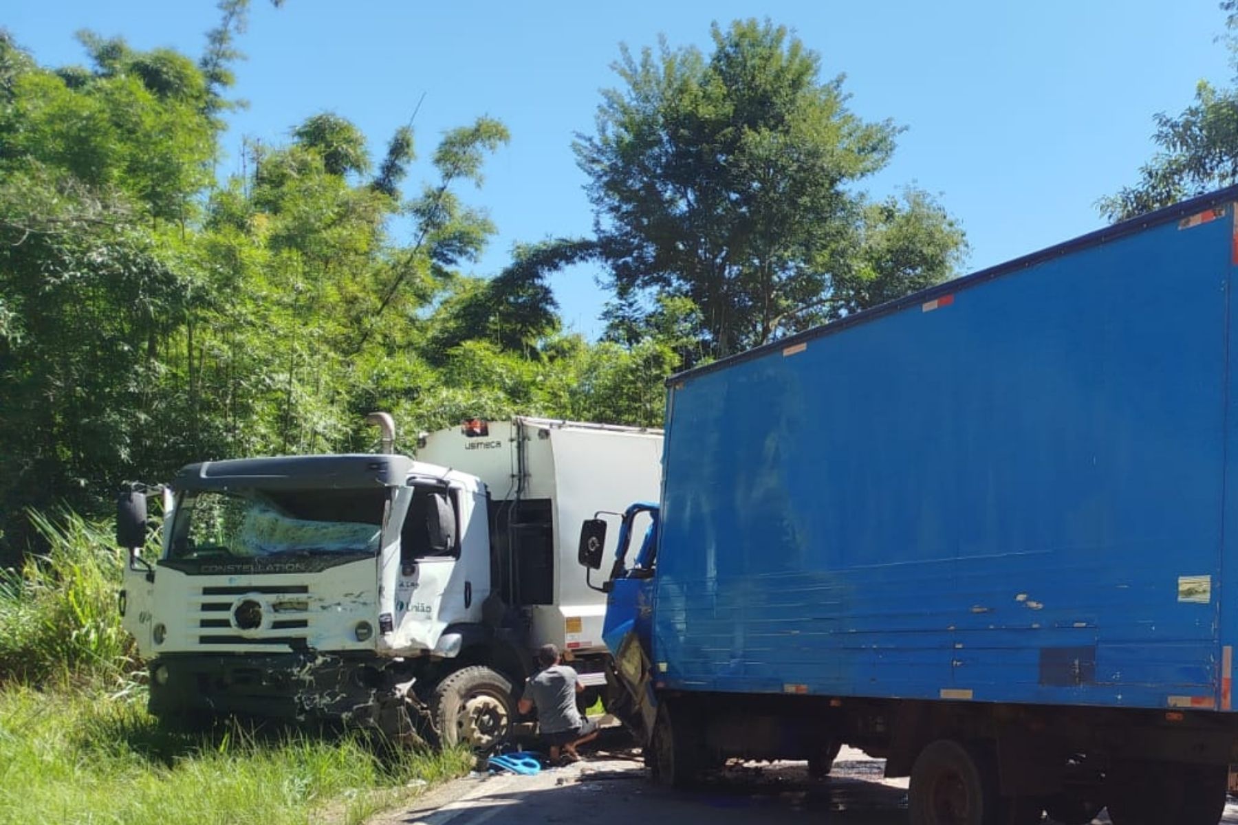 Batida na MG-353 deixa morto e feridos em Coronel Pacheco (MG)