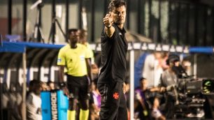 Auxiliar do Vasco aponta lições após goleada na Copa Sul-Americana