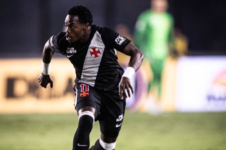 Andrés Gómez, atacante do Vasco