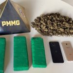 Denúncias entregam homem em Ipatinga que transportava três barras de maconha em ônibus