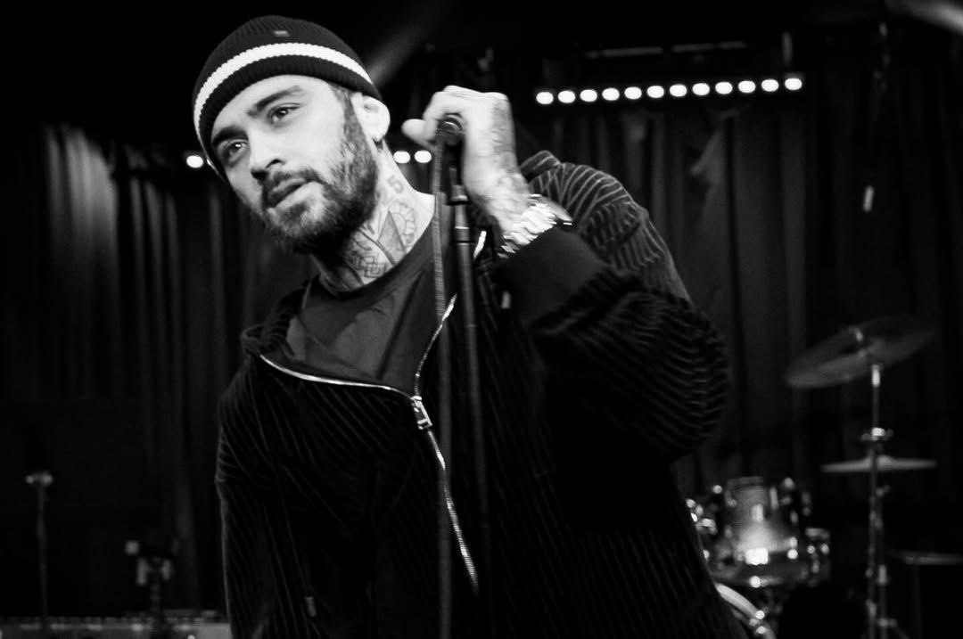 Zayn Malik une sons ancestrais indianos e pop contemporâneo no inédito ‘KONNAKOL’