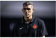 Auxiliar do Vasco detona arbitragem após derrota na Copa Sul-Americana