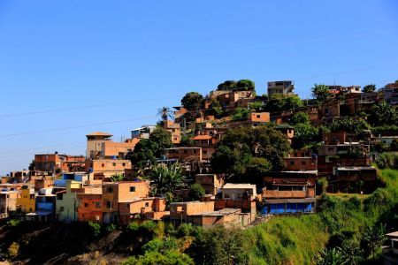 Requalificação de vilas e favelas está entre as obras previstas com os recursos do empréstimo