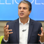 Indicação de título a Camilo Santana gera repúdio de entidades da UFOP