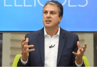 Com PEC promulgada, Camilo diz que governo vai ouvir setores afetados pelo fim da escala 6x1