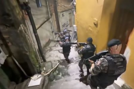 Vídeo: confira os bastidores de uma operação da Rotam no Aglomerado da Serra, em BH