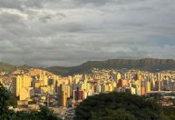 BH tem previsão de sol entre nuvens e pancadas de chuva neste sábado (11)