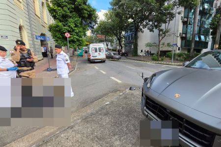 Motorista de Porsche atinge motociclista de app no Centro-Sul de BH