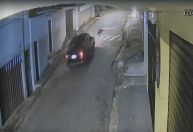 Vídeo: mulher embriagada deita na rua e morre atropelada por motorista bêbado em Ibirité