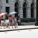 Onda de calor coloca 4 estados sob alerta vermelho até sábado (25); veja lista