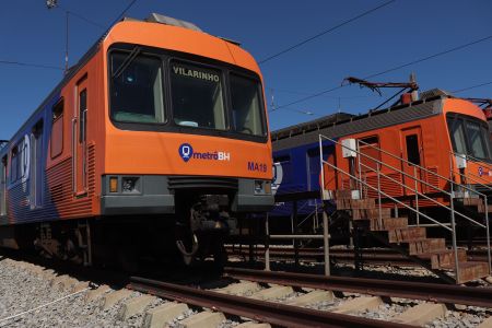 Trem do metrô de Belo Horizonte