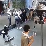 Jovem quebra os dois joelhos após sofrer acidente em academia no DF