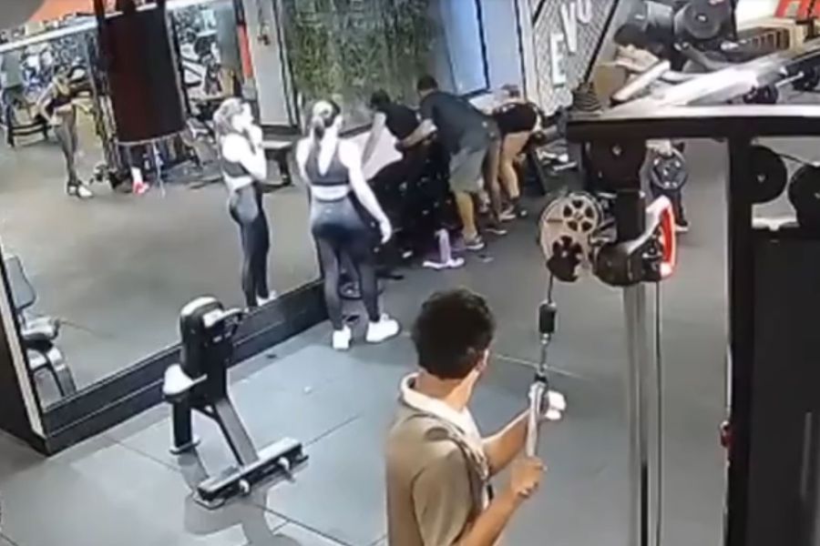 Jovem quebra os dois joelhos após sofrer acidente em academia no DF
