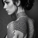 Tattoo: colorida, monocromática ou preto e branca qual faz seu estilo