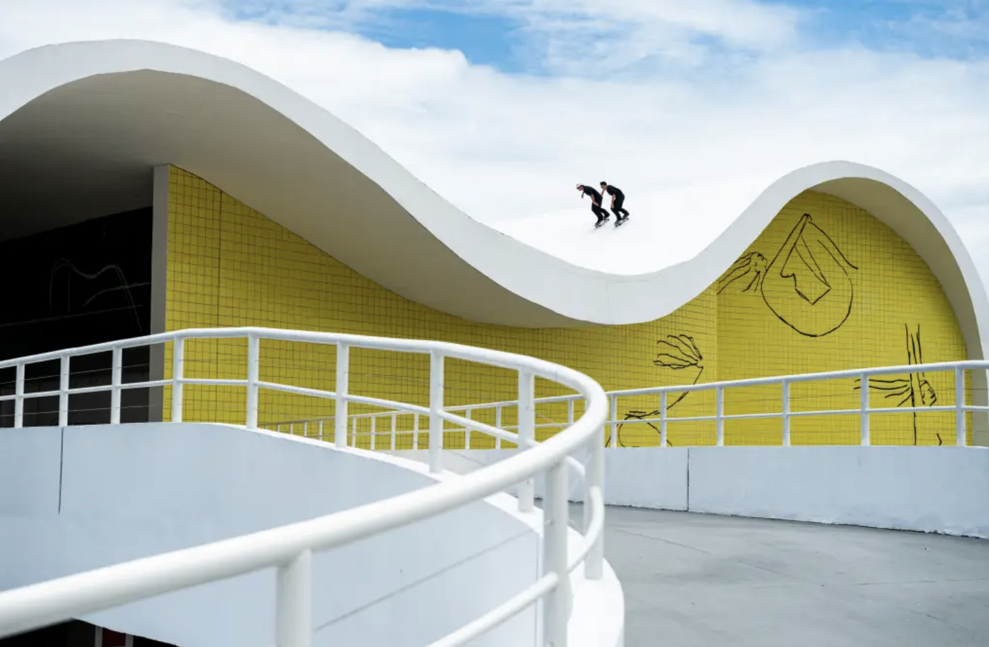 Skate invade obras de Oscar Niemeyer e vira documentário internacional