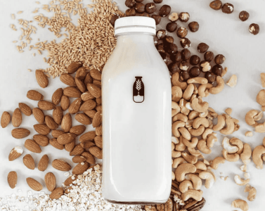 Leite de amêndoas caseiro