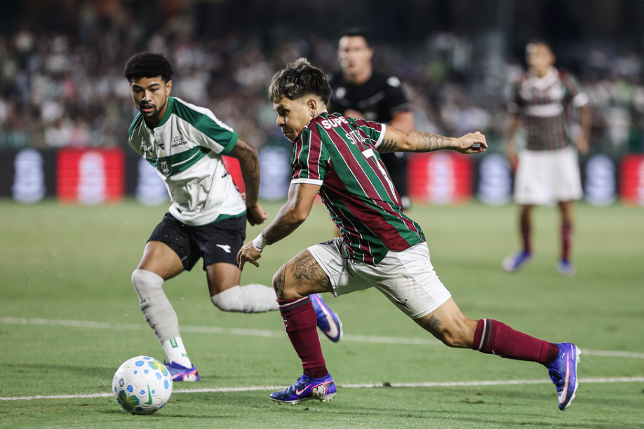 Coritiba sai na frente, mas cede empate para o Fluminense pelo Brasileirão