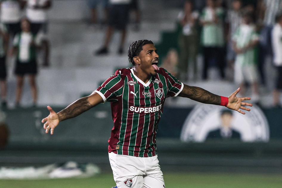John Kennedy lamenta empate com o Coritiba e reage ao bom momento pelo Fluminense
