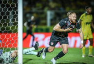 Pitta marca, Bragantino vence Mirassol e afunda rival na lanterna da Série A