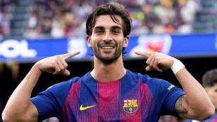 Barcelona goleia Espanyol e abre nove pontos para o Real Madrid