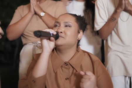 Jovem que morreu em acidente com 'minhocão' em parque de diversões era cantora gospel