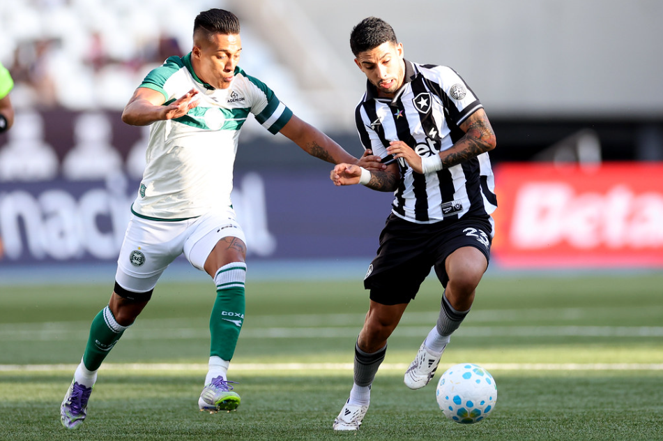 Em jogo animado no Nilton Santos, Botafogo e Coritiba empatam pelo Brasileiro