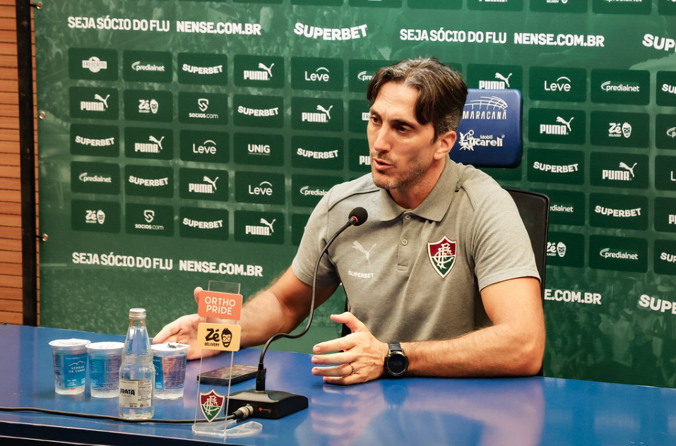 Zubeldía assume culpa por derrota do Fluminense e é direto sobre adiamento de jogo
