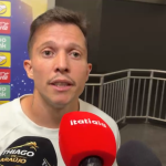 Atlético: Bernard dá razão às críticas da torcida e se desculpa por comemoração