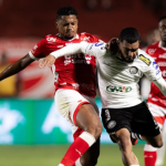 Ex-Cruzeiro marca, Vila Nova vence Operário e assume liderança provisória da Série B