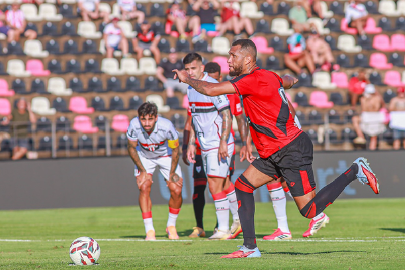 Atlético-GO busca empate contra o Botafogo-SP e sai do Z4 da Série B