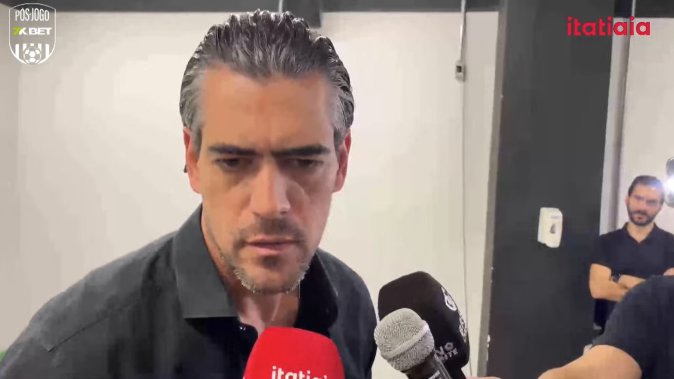 Bracks desmente possível pedido de 'Barba' para deixar o Atlético