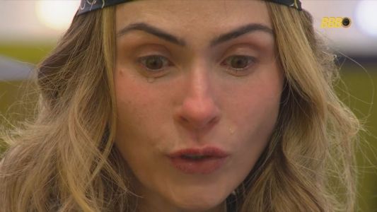 Ana Paula chora ao falar da morte do pai no BBB 26