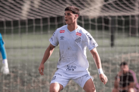 Samuel Pierri, volante do Santos