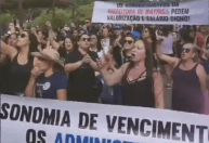 Servidores de Ipatinga em greve fazem manifestação no Parque Ipanema