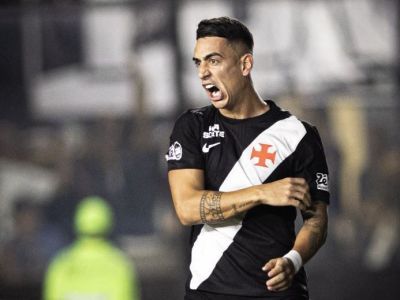 Puma Rodríguez comemora gol marcado em jogo contra o São Paulo