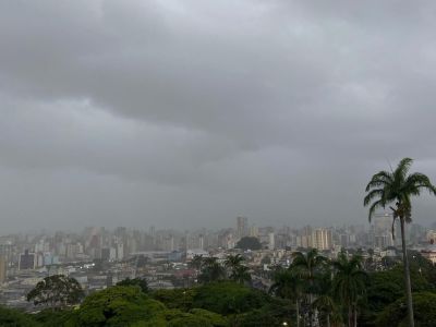Ciclone mantém risco de chuva em BH veja previsão do tempo para este sábado (11)