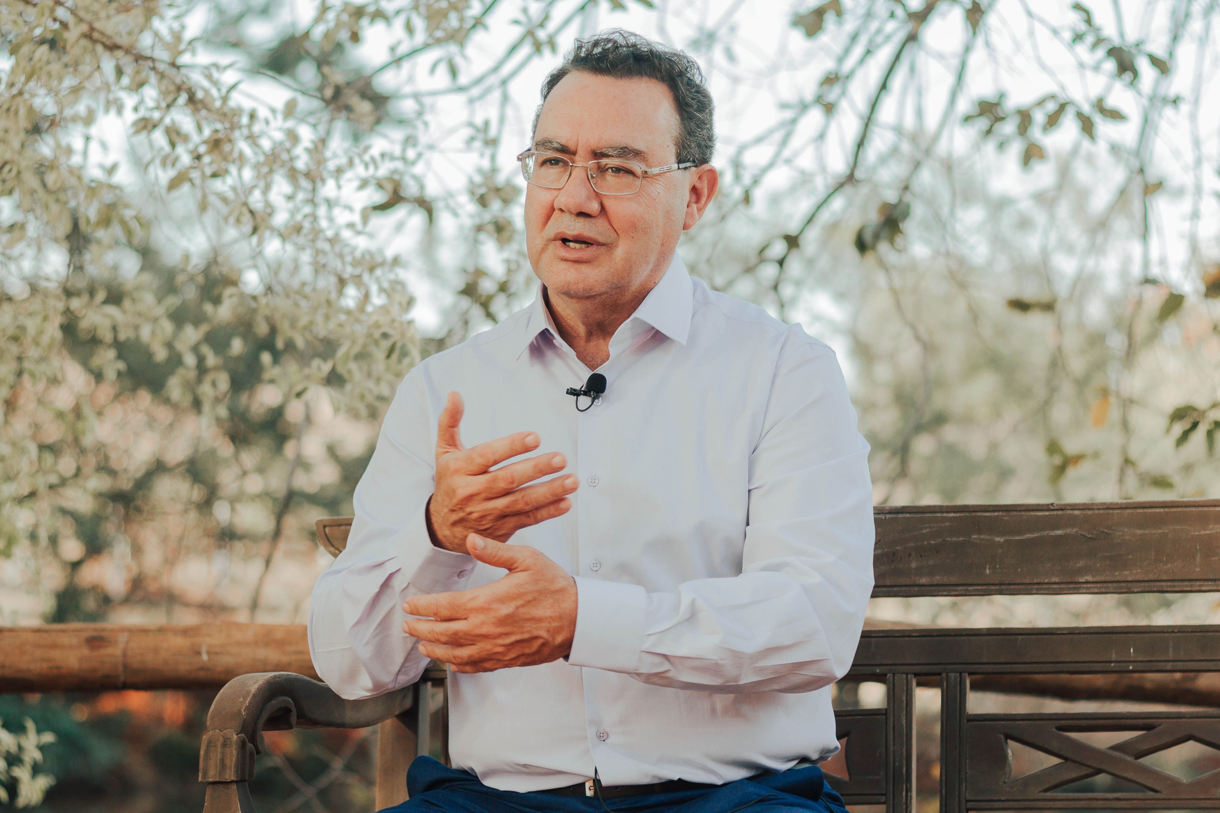 Pré-candidato à presidência, Augusto Cury propõe uso de drones contra feminicídio