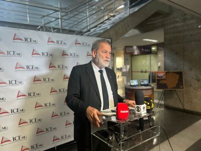 Durval Ângelo concedeu entrevista coletiva após sessão extraordinária do TCE sobre processo de acompanhamento da venda da Copasa