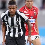 Destaque do Botafogo, Danilo detalha primeiros dias de trabalho de novo treinador