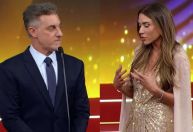 Patrícia Abravanel alerta Luciano Huck no SBT, e ele rebate: 'Não é reza brava'