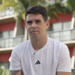 Oscar relata drama e se despede do São Paulo após aposentadoria
