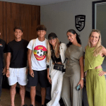 Ex-esposa de Hulk compra mansão avaliada em mais de R$ 4 milhões na Grande BH