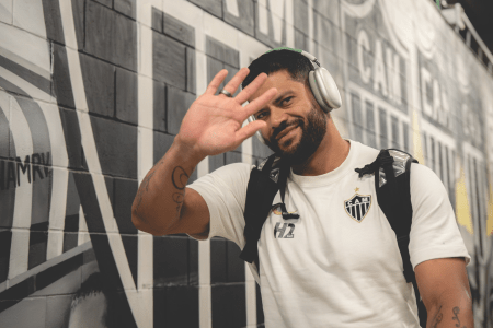 Atacante do Atlético, Hulk retomou conversas com o Fluminense